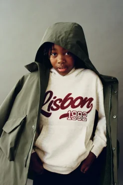 Niños ZARA 6 - 14 Años·Sudaderas<SUDADERA CAPUCHA TEXTO RIZO