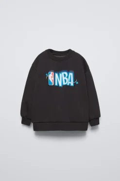 Niños ZARA 1½ - 6 Años·Sudaderas|1½ - 6 Años·Deporte / Chándal<SUDADERA RELIEVE EQUIPOS NBA ©