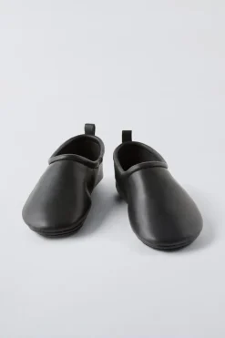 Niños ZARA 1½ - 6 Años·Zapatos|1½ - 6 Años·Zapatos<TIMELESZ - BABUCHA PIEL