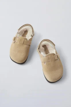 Niños ZARA 1½ - 6 Años·Zapatos|1½ - 6 Años·Zapatos<TIMELESZ - ZUECO PIEL