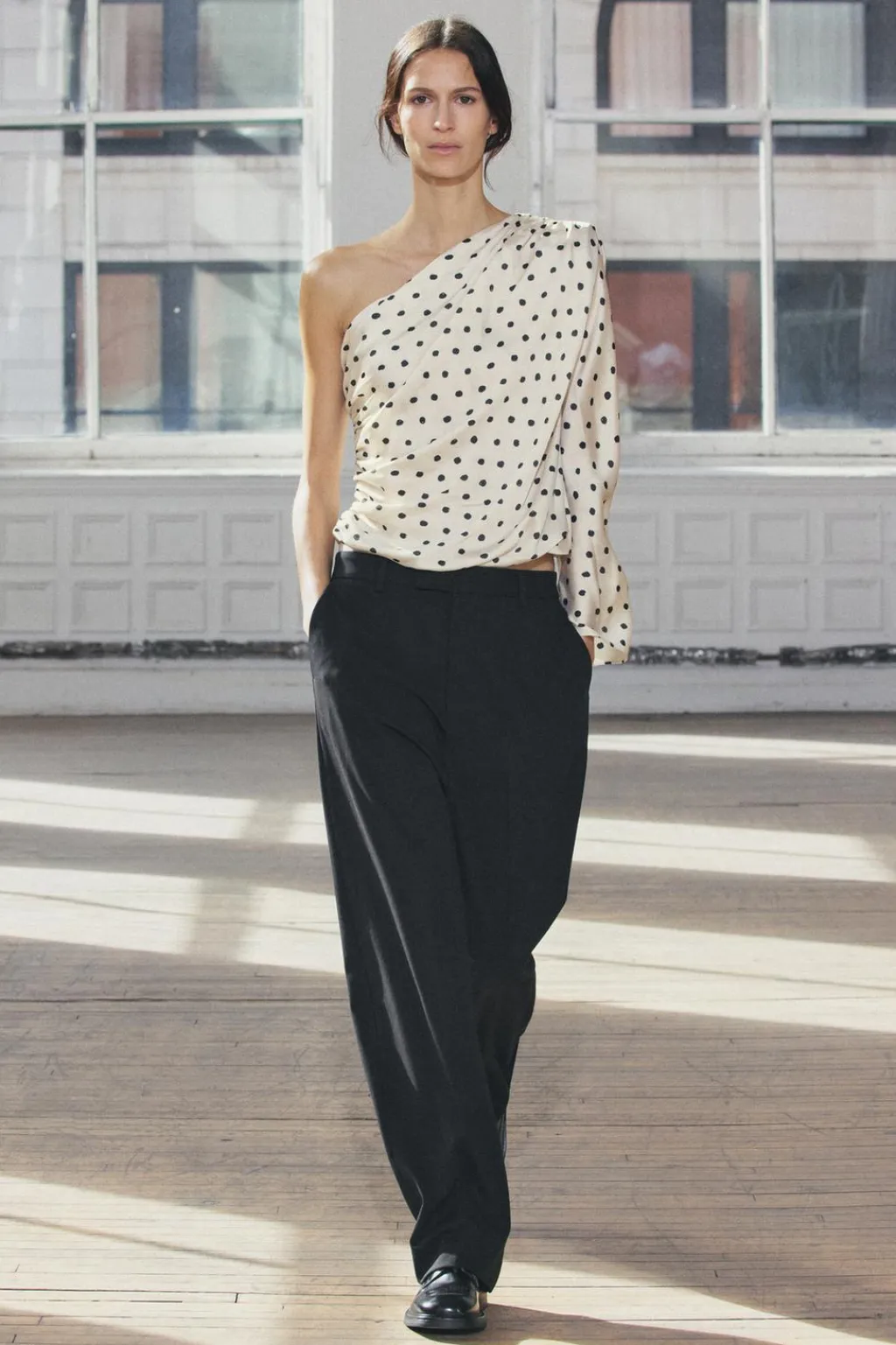 Fashion TOP ASIMÉTRICO HOMBRERA ZW COLLECTION Mujer Tops / Bodies