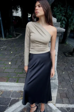 Online TOP ASIMÉTRICO METALIZADA TEXTURA Mujer Tops / Bodies