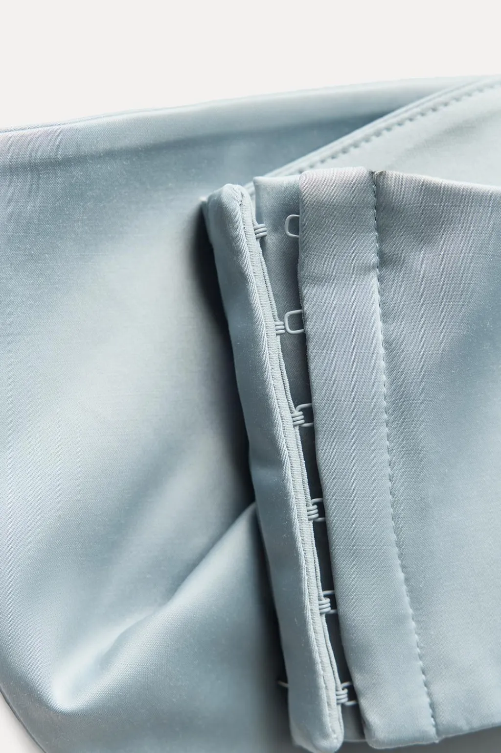 Clearance TOP CROP SATINADO LAZO Mujer Tops / Bodies