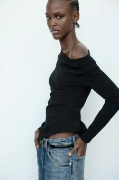 Clearance TOP ELÁSTICO ASIMÉTRICO Mujer Tops / Bodies