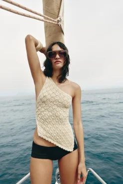 Outlet TOP ESTRUCTURA ASIMÉTRICO ESPALDA ABIERTA Mujer Tops / Bodies