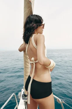 Outlet TOP ESTRUCTURA ASIMÉTRICO ESPALDA ABIERTA Mujer Tops / Bodies