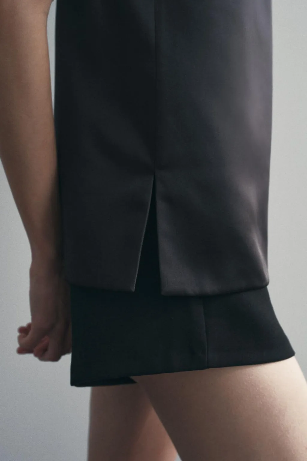 Discount TOP MINIMAL SATÉN PESADO Mujer Tops / Bodies