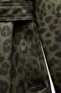 Best TRENCH CORTO ESTAMPADO ANIMAL EFECTO ANTE Mujer Abrigos / Anoraks