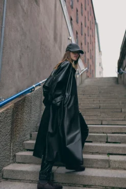 Sale TRENCH EFECTO PIEL Mujer Abrigos / Anoraks