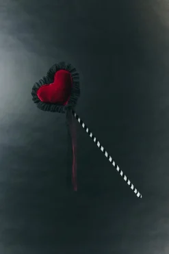 Niños ZARA 1½ - 6 Años·Accesorios|6 - 14 Años·Accesorios<VARITA CORAZÓN TERCIOPELO DISFRAZ REINA DE CORAZONES