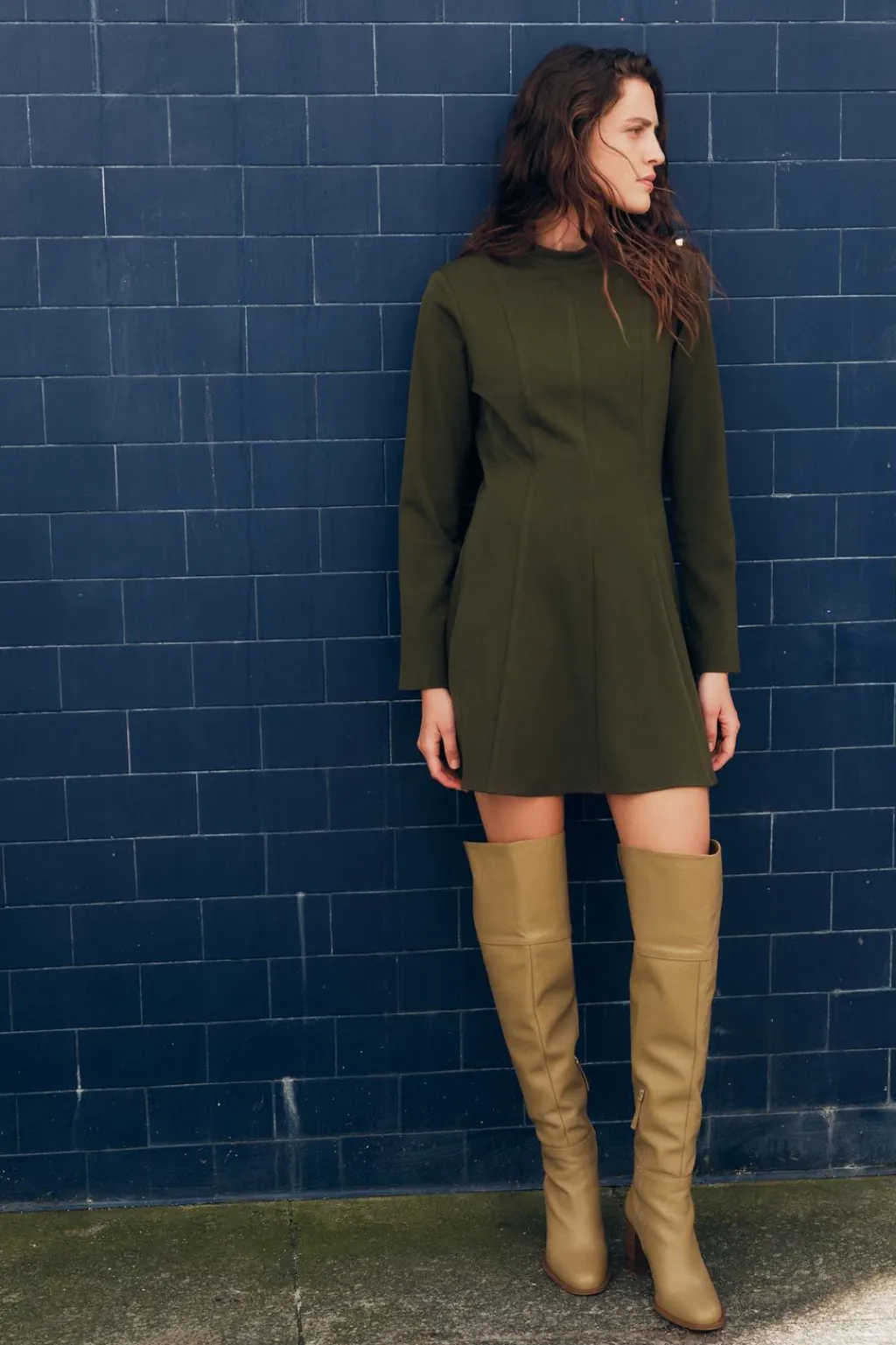 Sale VESTIDO CORTO BOTONES DORADOS HOMBRO Mujer Vestidos