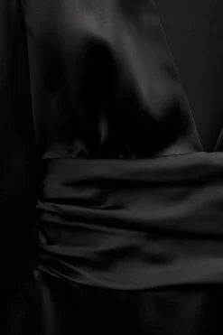 Discount VESTIDO CORTO SATINADO Mujer Vestidos