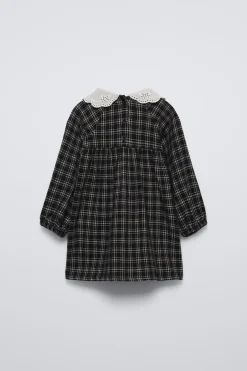 Niños ZARA 1½ - 6 Años·Vestidos / Petos|6 - 18 Meses·Vestidos / Monos<VESTIDO CUADROS CUELLO BORDADO
