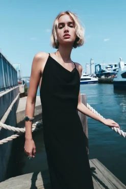 Sale VESTIDO FLUIDO ASIMÉTRICO Mujer Vestidos