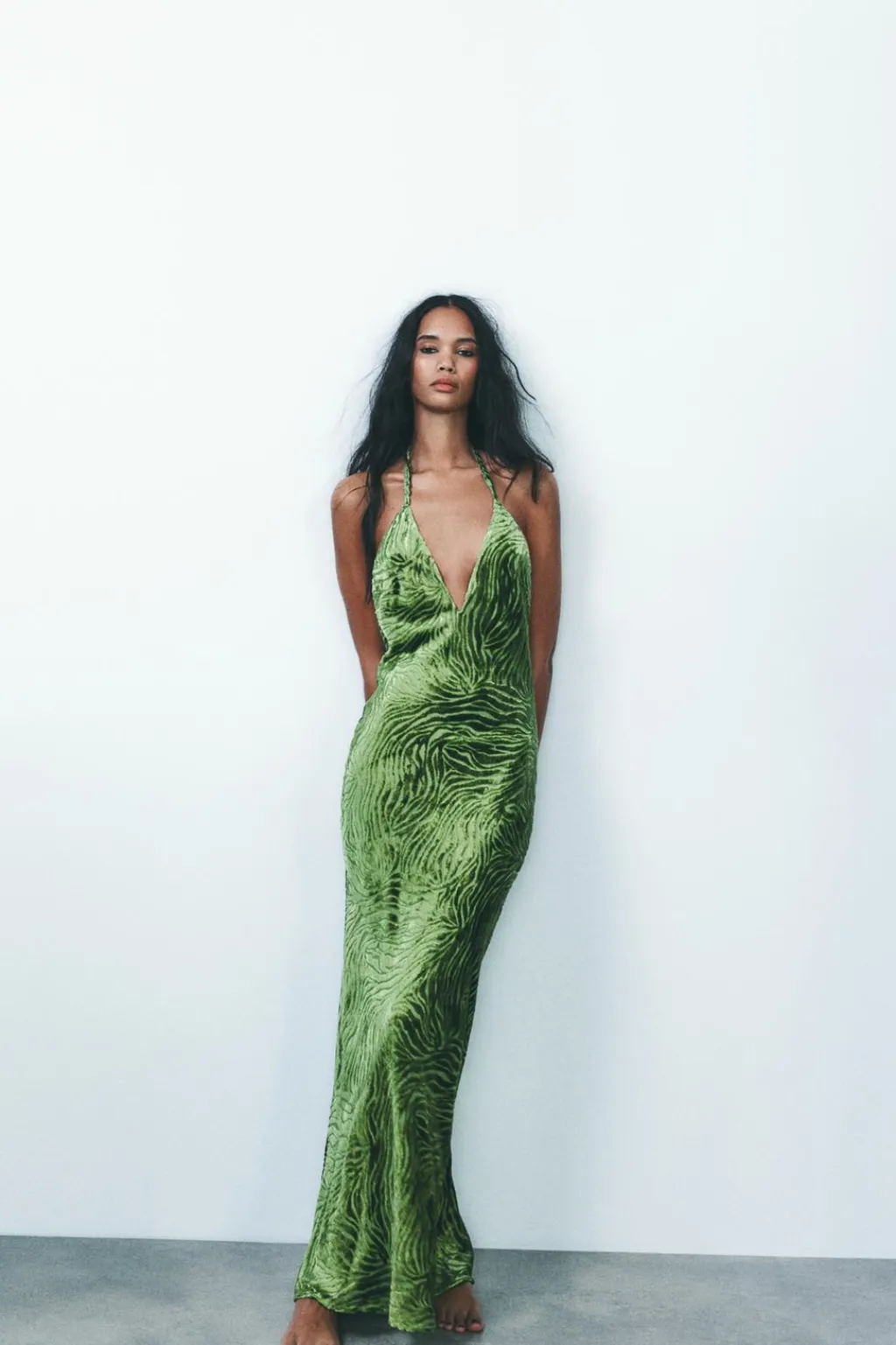 Outlet VESTIDO HALTER TERCIOPELO Mujer Vestidos