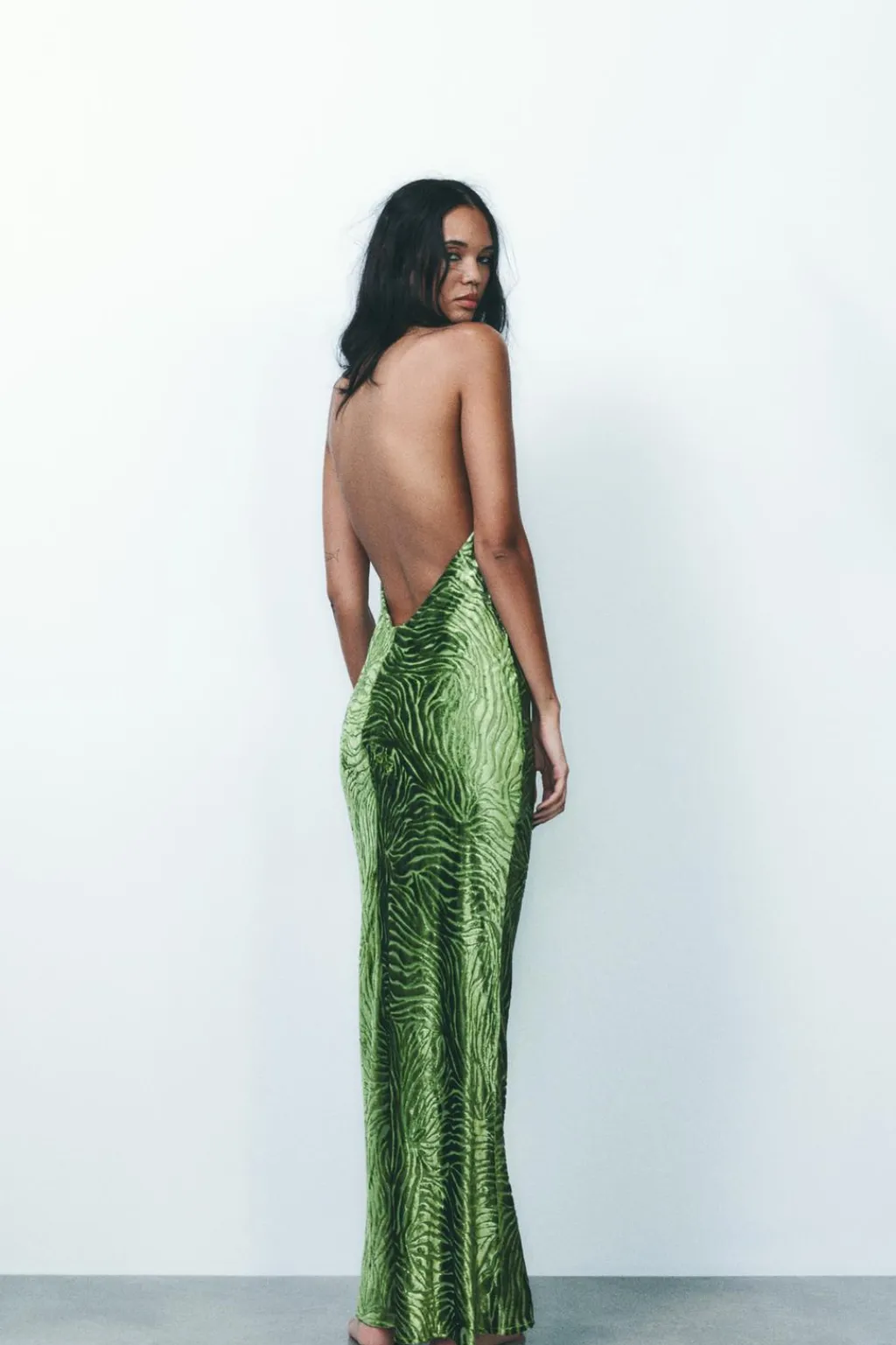 Outlet VESTIDO HALTER TERCIOPELO Mujer Vestidos