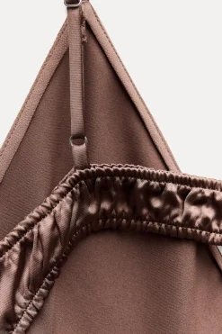 New VESTIDO MIDI SATINADO LENCERO Mujer Vestidos