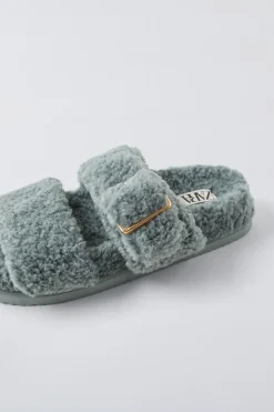 Niños ZARA 6 - 14 Años·Zapatos|6 - 14 Años·Zapatos<ZAPATILLA DE CASA BORREGUILLO HEBILLAS