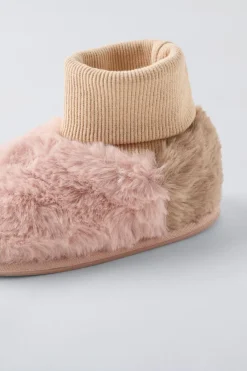 Niños ZARA 1½ - 6 Años·Zapatos|1½ - 6 Años·Zapatos<ZAPATILLA DE CASA CALCETÍN