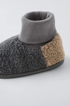 Niños ZARA 1½ - 6 Años·Zapatos|1½ - 6 Años·Zapatos<ZAPATILLA DE CASA CALCETÍN