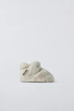 Niños ZARA 0 - 6 Meses·Patucos<ZAPATILLA DE CASA PELO