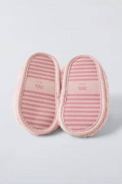 Niños ZARA 1½ - 6 Años·Licencias|1½ - 6 Años·Zapatos<ZAPATILLA DE CASA PEPPA PIG ™
