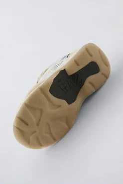 Niños ZARA 1½ - 6 Años·Zapatos|1½ - 6 Años·Zapatos<ZAPATILLA DEPORTIVA METALIZADA