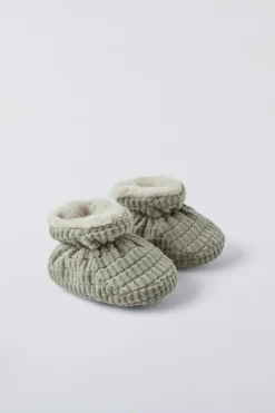 Niños ZARA 0 - 6 Meses·Patucos<ZAPATILLAS DE CASA ACOLCHADA