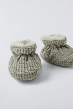 Niños ZARA 0 - 6 Meses·Patucos<ZAPATILLAS DE CASA ACOLCHADA