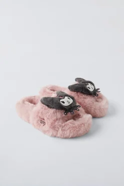 Niños ZARA 6 - 14 Años·Zapatos<ZAPATILLAS DE CASA KUROMI © SANRIO