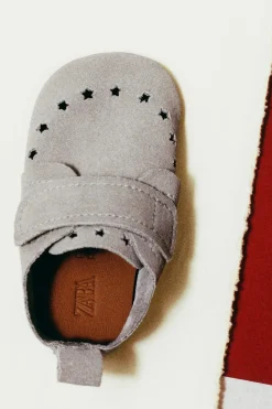 Niños ZARA 0 - 6 Meses·Patucos<ZAPATO ESTRELLAS PIEL