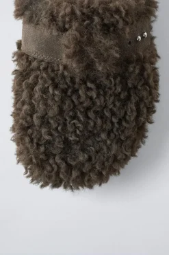 Niños ZARA 6 - 14 Años·Zapatos<ZUECO BORREGUILLO