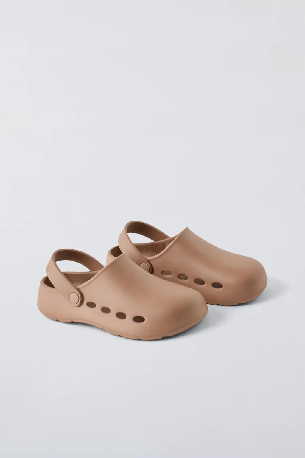 Niños ZARA 6 - 14 Años·Zapatos|6 - 14 Años·Zapatos<ZUECO ENGOMADO